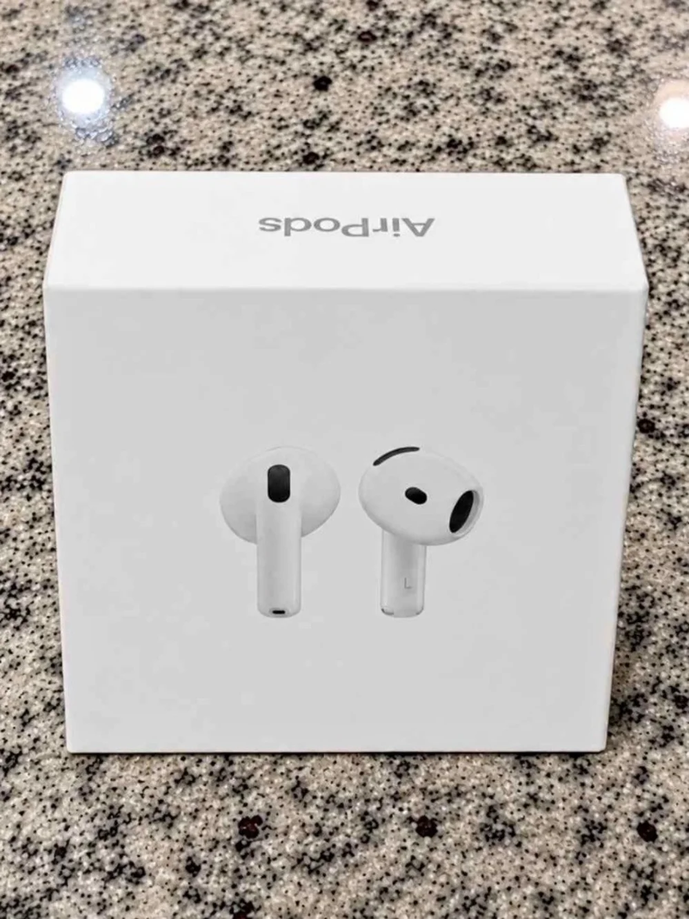Apple AirPods White Wireless Earbuds - Boxed
